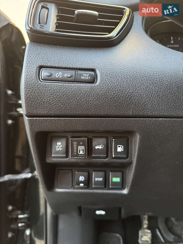 Внедорожник / Кроссовер Nissan Rogue 2017 в Дрогобыче фото 44 Внедорожник / Кроссовер Nissan Rogue 2017 в Дрогобыче