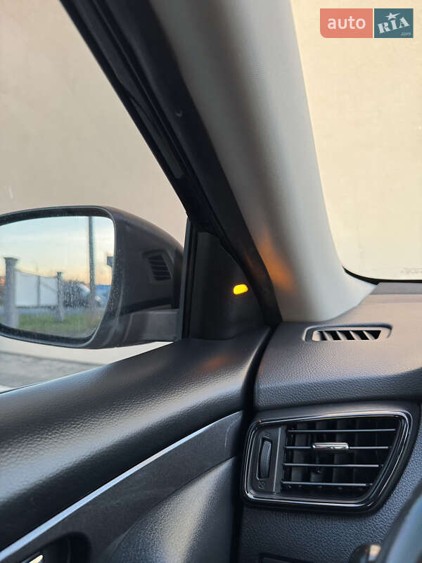 Внедорожник / Кроссовер Nissan Rogue 2017 в Дрогобыче фото 67 Внедорожник / Кроссовер Nissan Rogue 2017 в Дрогобыче