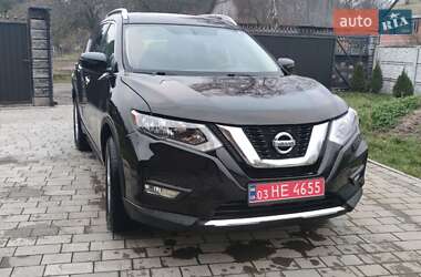 Внедорожник / Кроссовер Nissan Rogue 2016 в Ровно