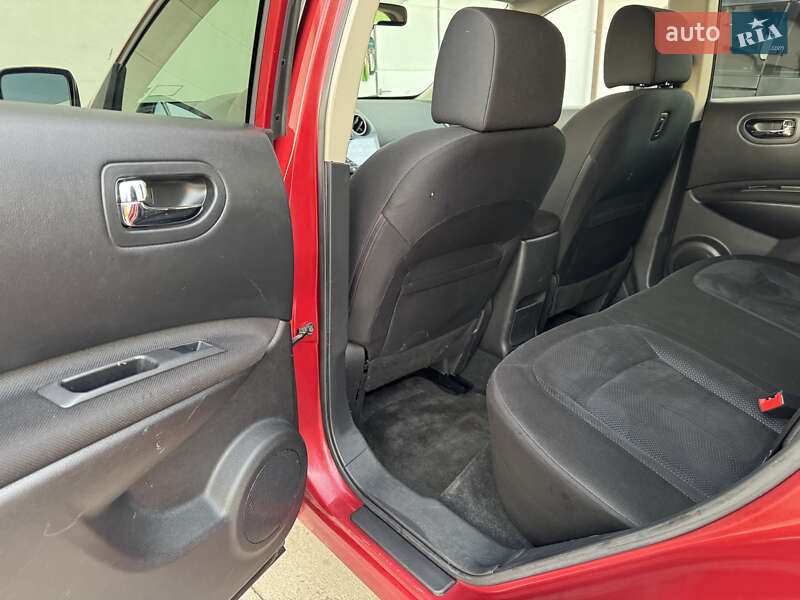 Внедорожник / Кроссовер Nissan Rogue 2015 в Сарнах фото 37 Внедорожник / Кроссовер Nissan Rogue 2015 в Сарнах