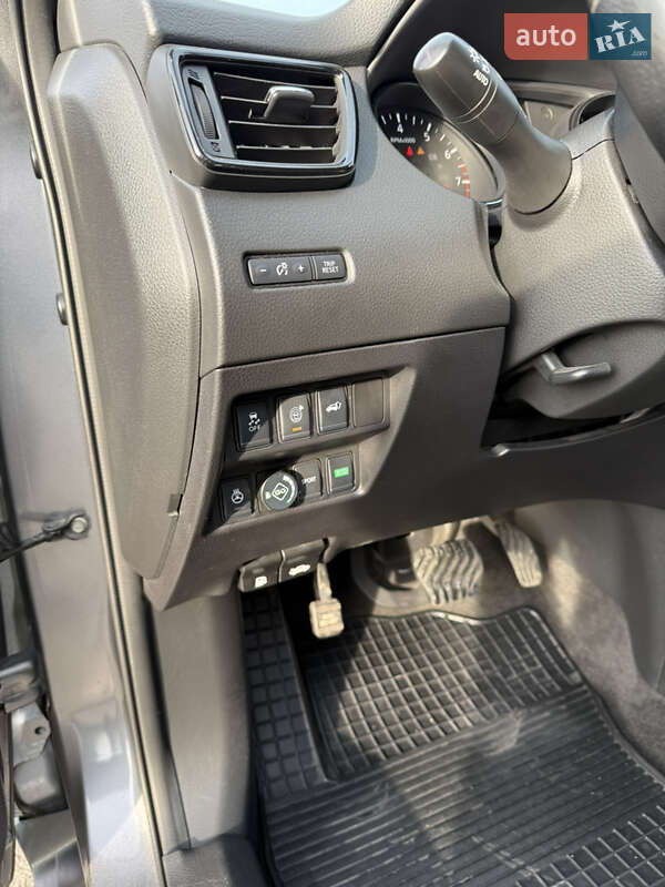 Внедорожник / Кроссовер Nissan Rogue 2017 в Киеве фото 20 Внедорожник / Кроссовер Nissan Rogue 2017 в Киеве