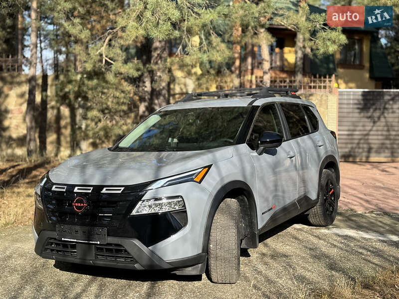 Позашляховик / Кросовер Nissan Rogue 2024 в Києві