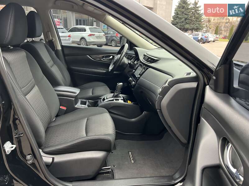 Внедорожник / Кроссовер Nissan Rogue 2017 в Ровно фото 12 Внедорожник / Кроссовер Nissan Rogue 2017 в Ровно