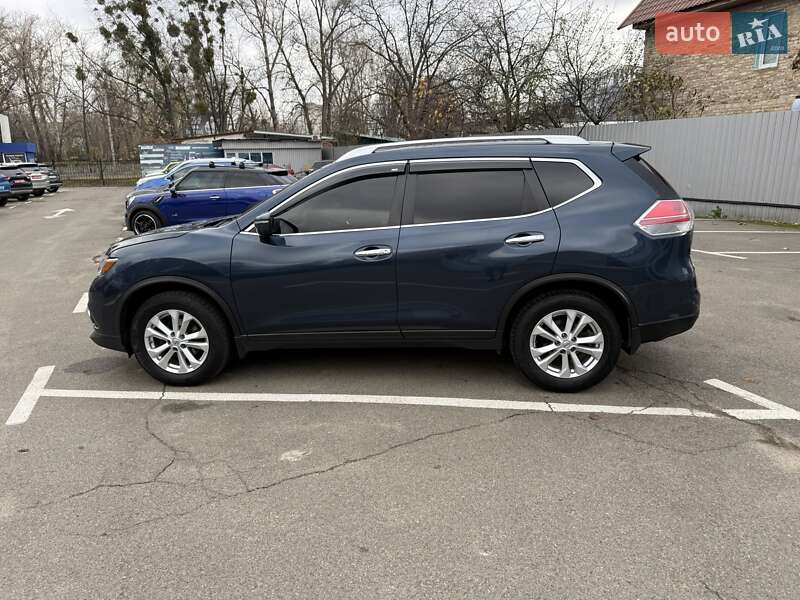 Позашляховик / Кросовер Nissan Rogue 2015 в Києві