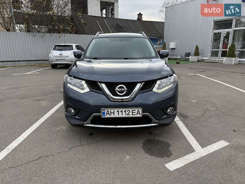 Позашляховик / Кросовер Nissan Rogue 2015 в Києві