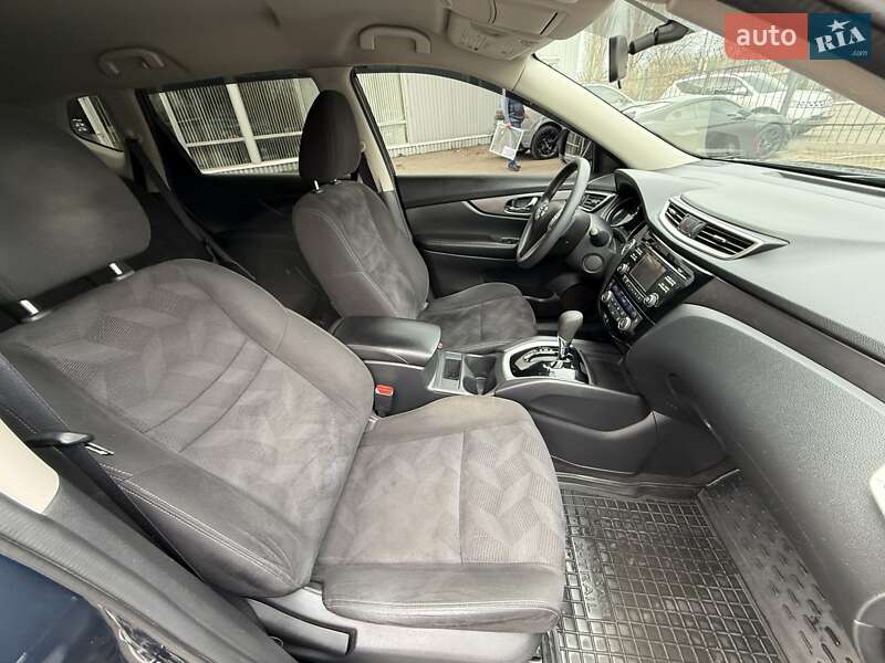 Позашляховик / Кросовер Nissan Rogue 2015 в Києві