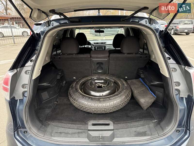 Позашляховик / Кросовер Nissan Rogue 2015 в Києві