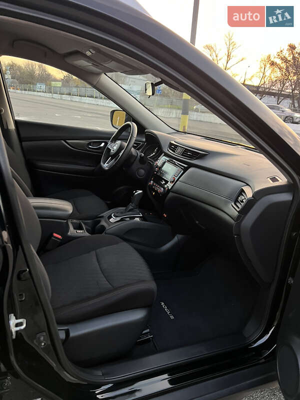 Позашляховик / Кросовер Nissan Rogue 2019 в Києві
