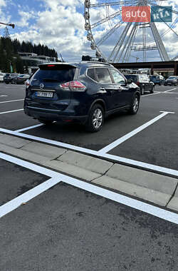 Позашляховик / Кросовер Nissan Rogue 2016 в Золочеві