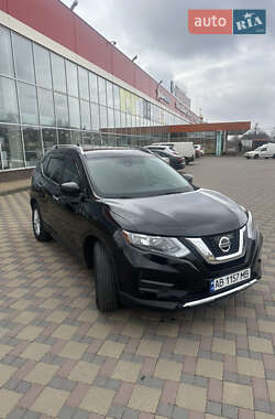 Позашляховик / Кросовер Nissan Rogue 2020 в Гайсину