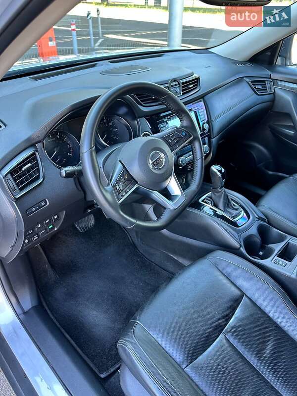 Позашляховик / Кросовер Nissan Rogue 2017 в Миколаєві