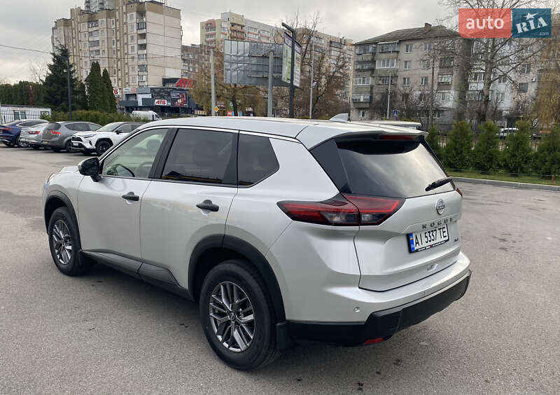 Внедорожник / Кроссовер Nissan Rogue 2024 в Броварах