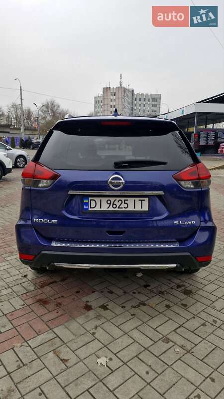 Внедорожник / Кроссовер Nissan Rogue 2017 в Запорожье