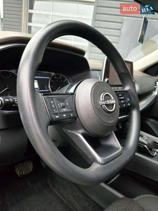 Внедорожник / Кроссовер Nissan Rogue 2022 в Каменском