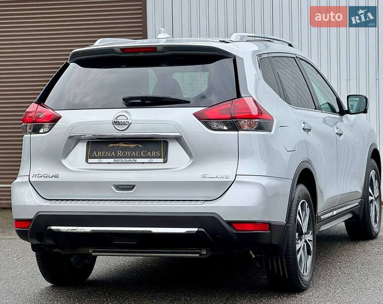 Внедорожник / Кроссовер Nissan Rogue 2017 в Киеве
