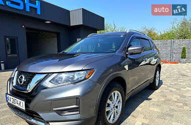 Внедорожник / Кроссовер Nissan Rogue 2016 в Киеве