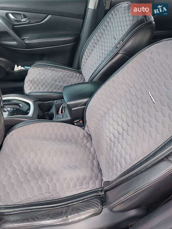 Внедорожник / Кроссовер Nissan Rogue 2015 в Кременчуге