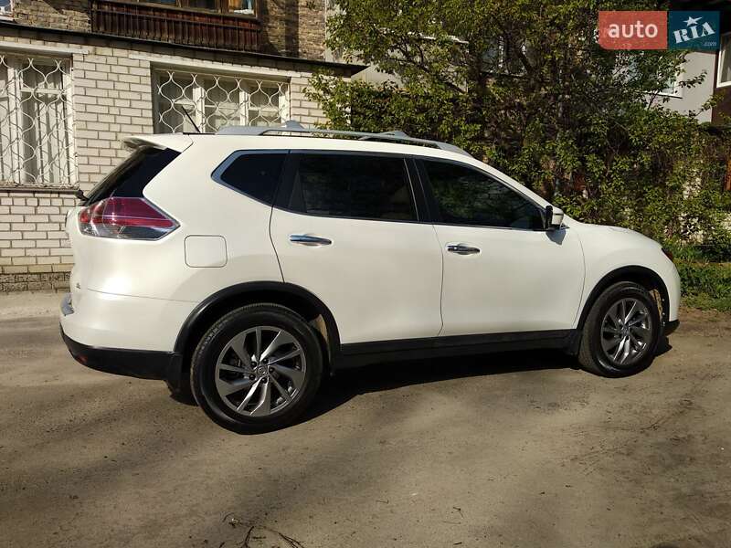 Внедорожник / Кроссовер Nissan Rogue 2015 в Харькове
