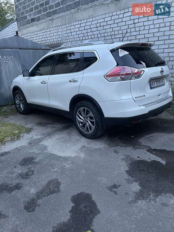 Внедорожник / Кроссовер Nissan Rogue 2015 в Харькове