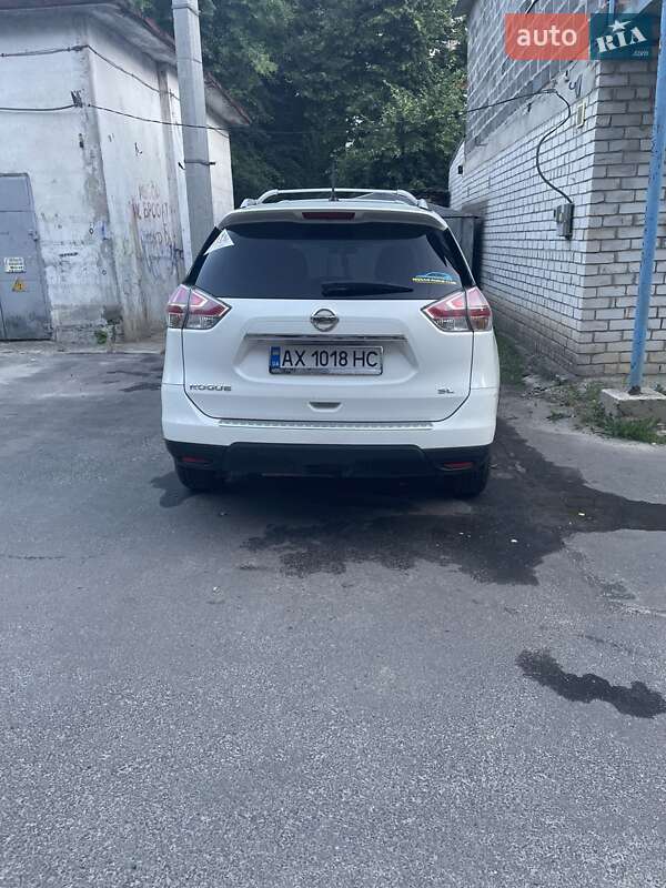 Внедорожник / Кроссовер Nissan Rogue 2015 в Харькове