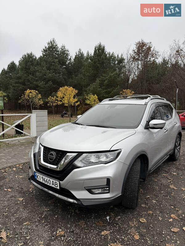 Внедорожник / Кроссовер Nissan Rogue 2018 в Боярке