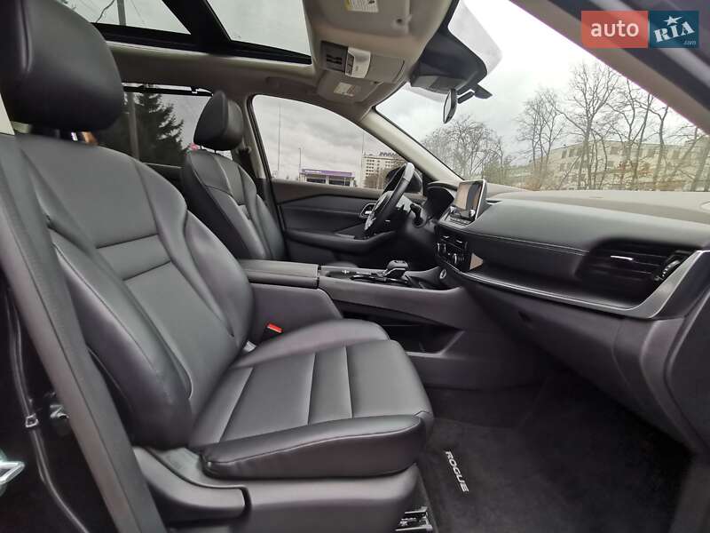 Внедорожник / Кроссовер Nissan Rogue 2021 в Киеве