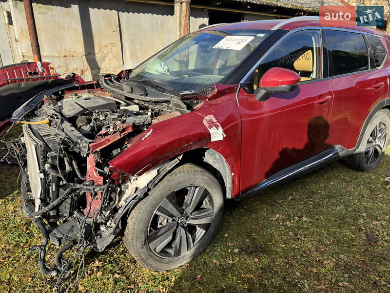 Внедорожник / Кроссовер Nissan Rogue 2023 в Львове