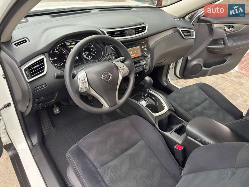 Позашляховик / Кросовер Nissan Rogue 2016 в Дніпрі фото 16 Позашляховик / Кросовер Nissan Rogue 2016 в Дніпрі