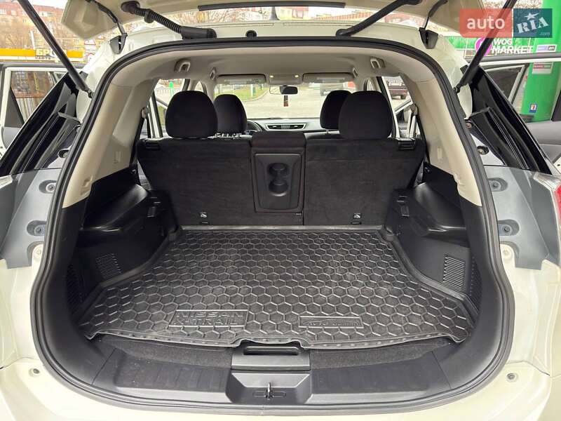 Позашляховик / Кросовер Nissan Rogue 2016 в Дніпрі фото 20 Позашляховик / Кросовер Nissan Rogue 2016 в Дніпрі