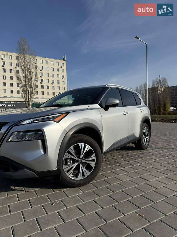 Внедорожник / Кроссовер Nissan Rogue 2020 в Черкассах