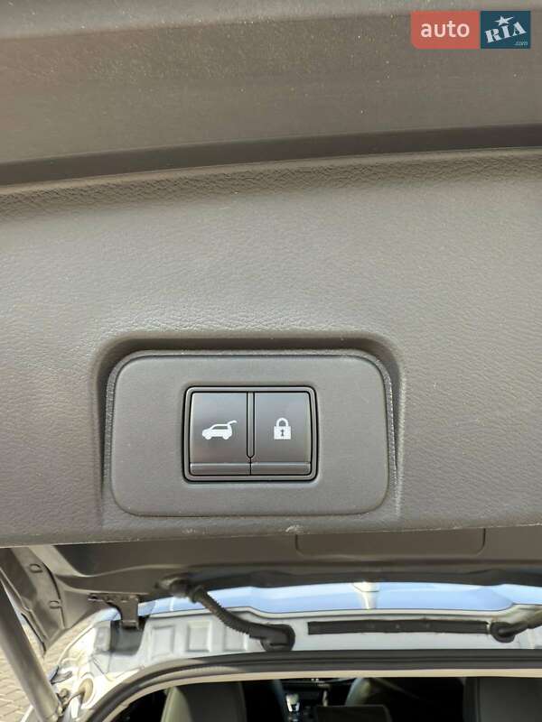 Внедорожник / Кроссовер Nissan Rogue 2020 в Черкассах