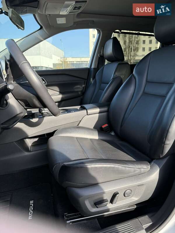 Внедорожник / Кроссовер Nissan Rogue 2020 в Черкассах