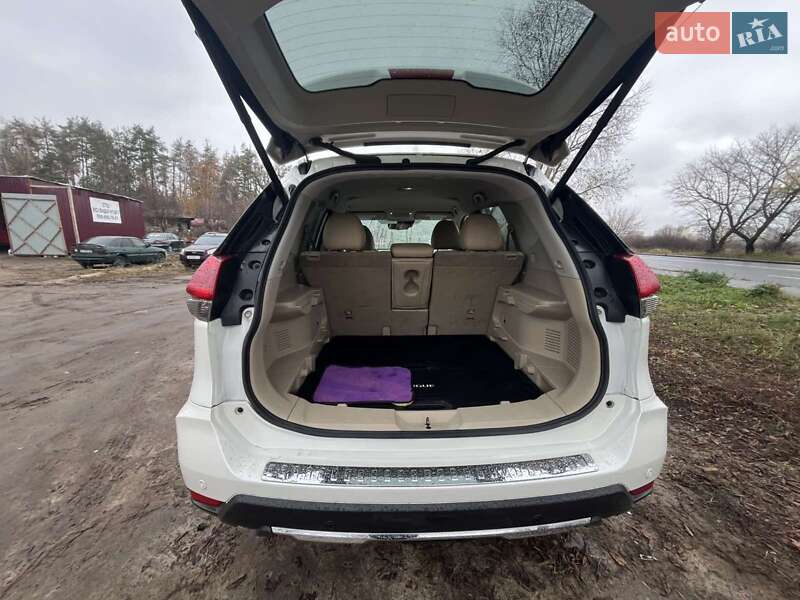 Внедорожник / Кроссовер Nissan Rogue 2019 в Киеве