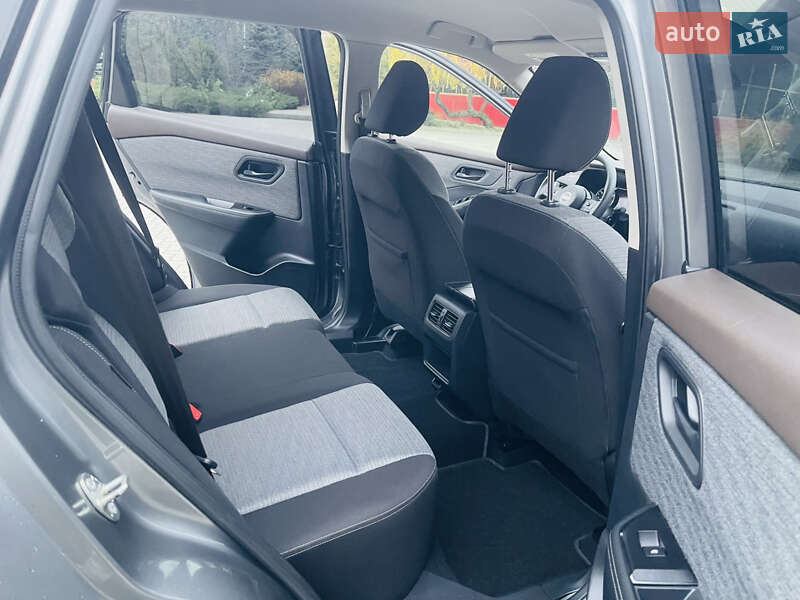 Позашляховик / Кросовер Nissan Rogue 2021 в Харкові