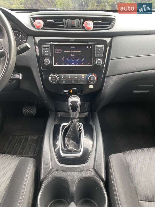 Внедорожник / Кроссовер Nissan Rogue 2018 в Шепетовке