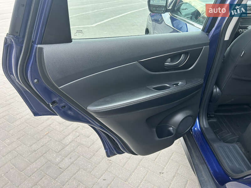 Внедорожник / Кроссовер Nissan Rogue 2018 в Днепре