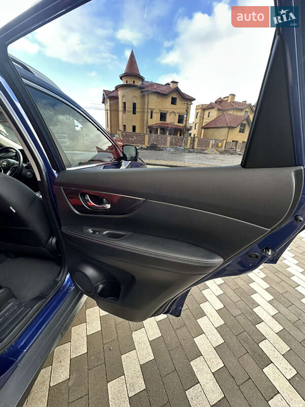 Внедорожник / Кроссовер Nissan Rogue 2019 в Киеве