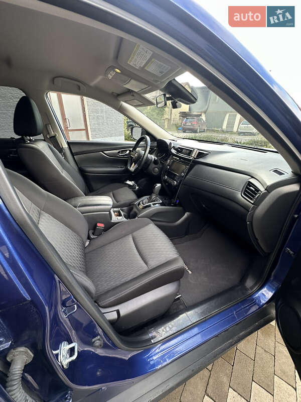 Внедорожник / Кроссовер Nissan Rogue 2019 в Киеве