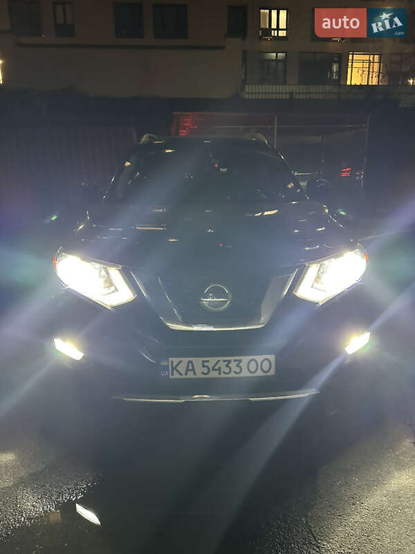 Внедорожник / Кроссовер Nissan Rogue 2019 в Киеве