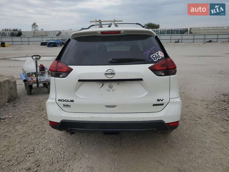 Внедорожник / Кроссовер Nissan Rogue 2018 в Луцке