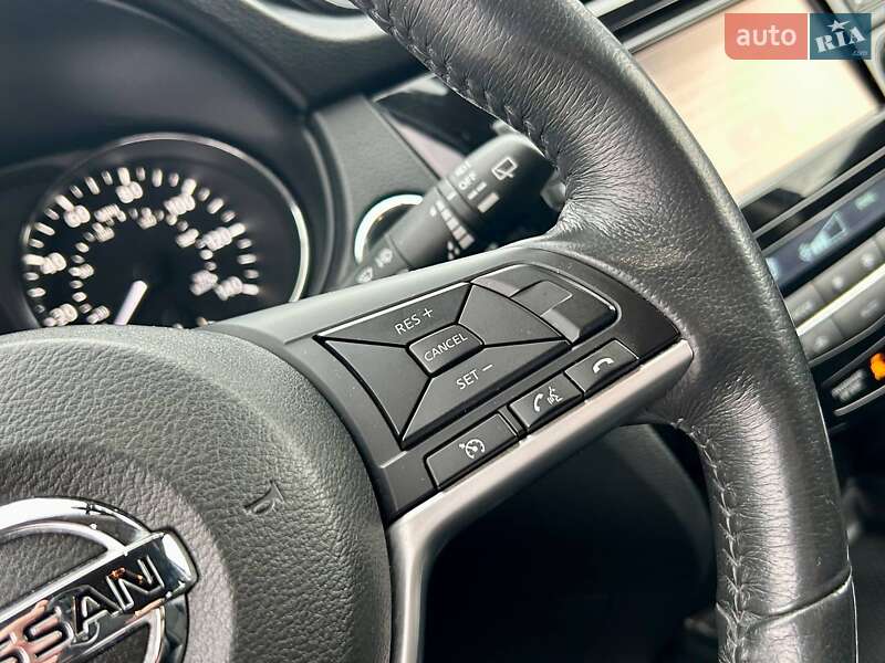 Внедорожник / Кроссовер Nissan Rogue 2017 в Одессе