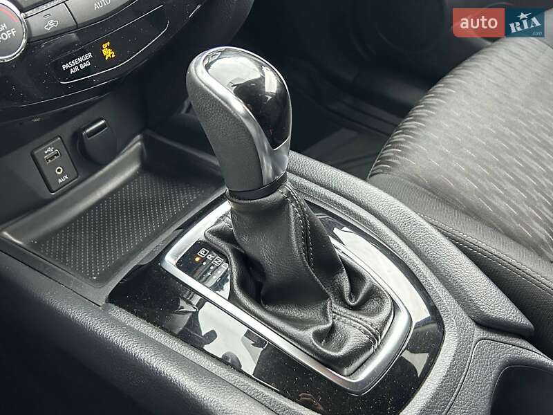 Внедорожник / Кроссовер Nissan Rogue 2017 в Одессе