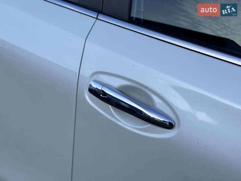 Внедорожник / Кроссовер Nissan Rogue 2017 в Ивано-Франковске