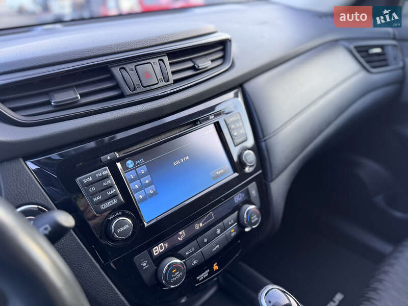 Внедорожник / Кроссовер Nissan Rogue 2017 в Ивано-Франковске