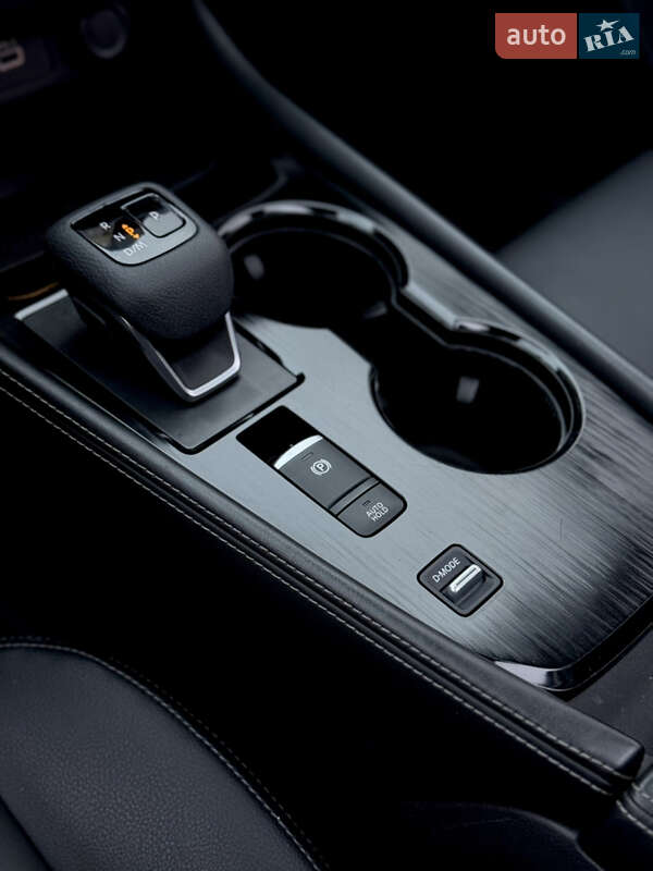 Внедорожник / Кроссовер Nissan Rogue 2021 в Киеве