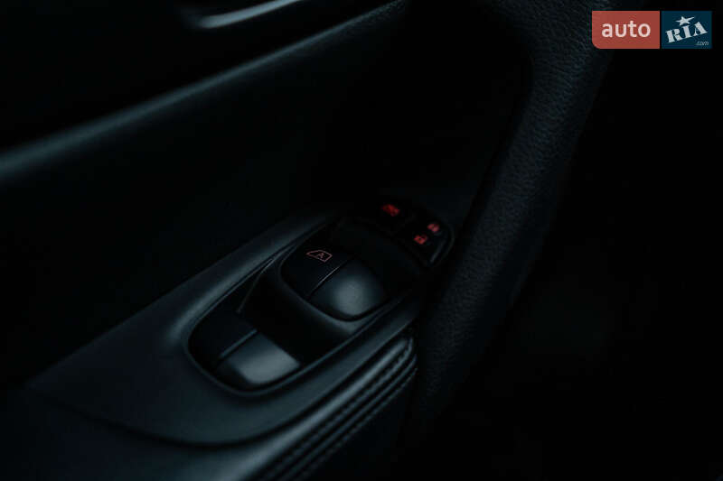 Внедорожник / Кроссовер Nissan Rogue 2017 в Черновцах фото 18 Внедорожник / Кроссовер Nissan Rogue 2017 в Черновцах