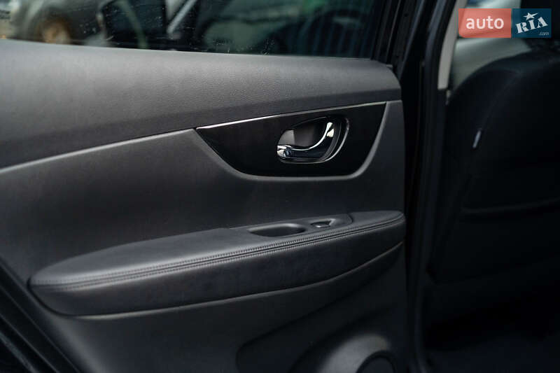 Внедорожник / Кроссовер Nissan Rogue 2017 в Черновцах фото 41 Внедорожник / Кроссовер Nissan Rogue 2017 в Черновцах