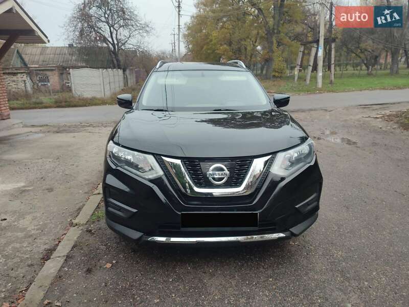 Внедорожник / Кроссовер Nissan Rogue 2017 в Запорожье