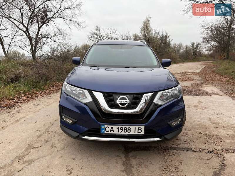 Внедорожник / Кроссовер Nissan Rogue 2016 в Черкассах