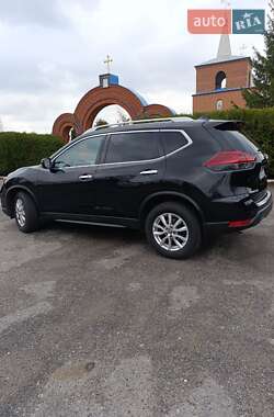 Внедорожник / Кроссовер Nissan Rogue 2019 в Змиеве